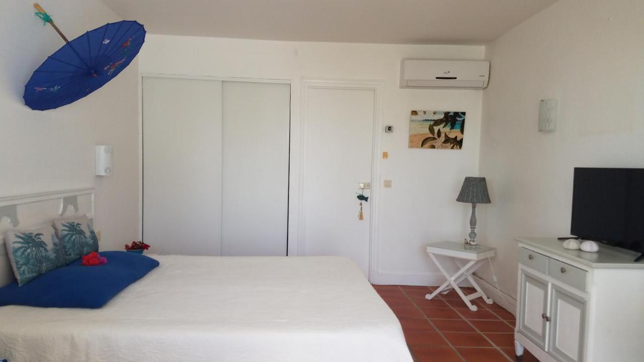 Appartement rez-de-chaussée de villa à 1 minute de la plage Saint-Francois  Exterior foto