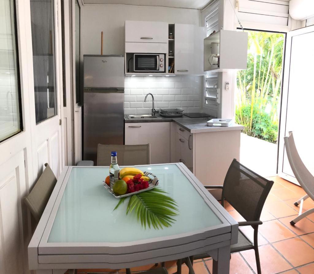 Appartement rez-de-chaussée de villa à 1 minute de la plage Saint-Francois  Exterior foto